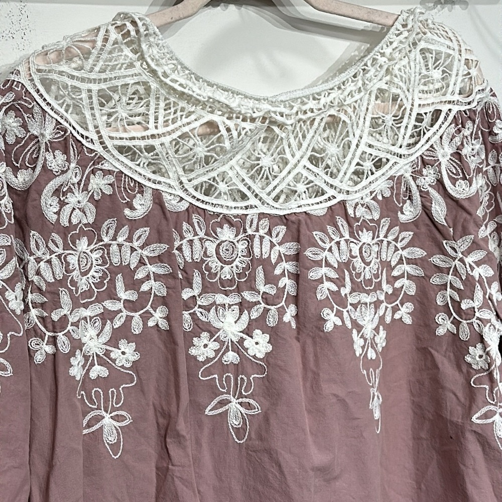 Sundance Holland Lace Cutout - Picture 5 of 11